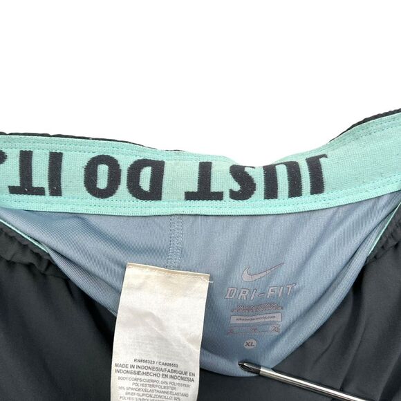 Nike Dri-FIT Womens Running Shorts Athletic Snug Inner Layer Gray Mint Sz XL - Picture 3 of 6